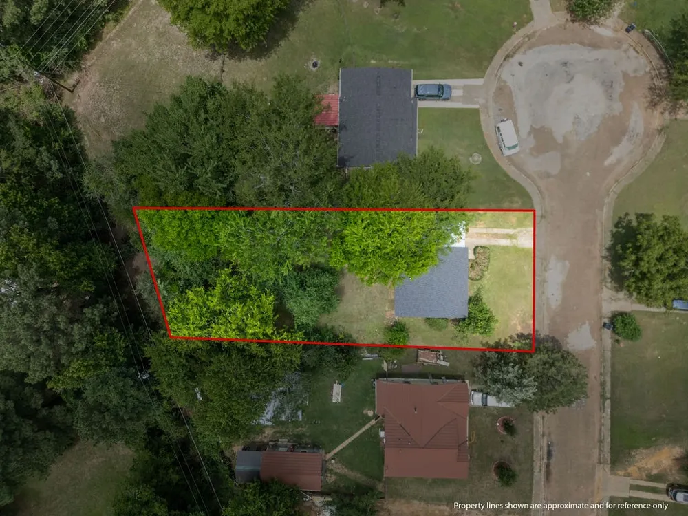 327 Randolph Street Lone Star, TX 75668
