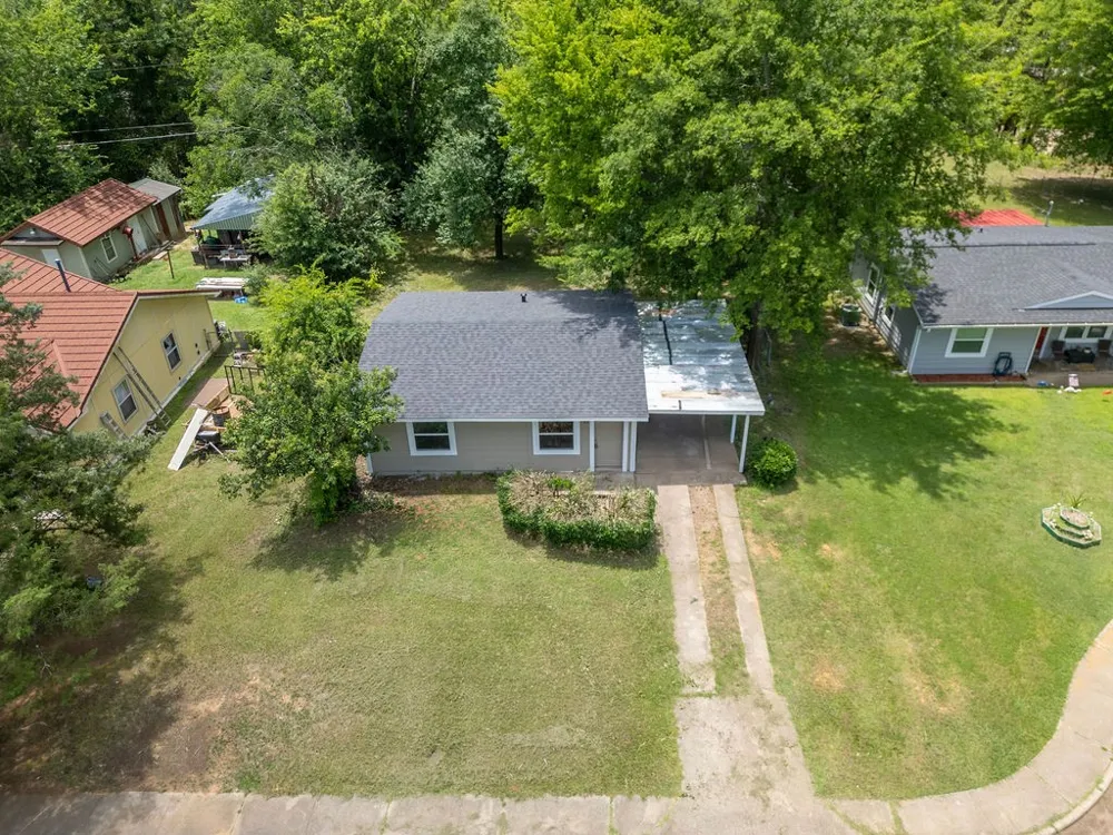 327 Randolph Street Lone Star, TX 75668