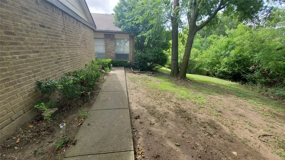 834 Pebble Beach Drive Garland, TX 75043