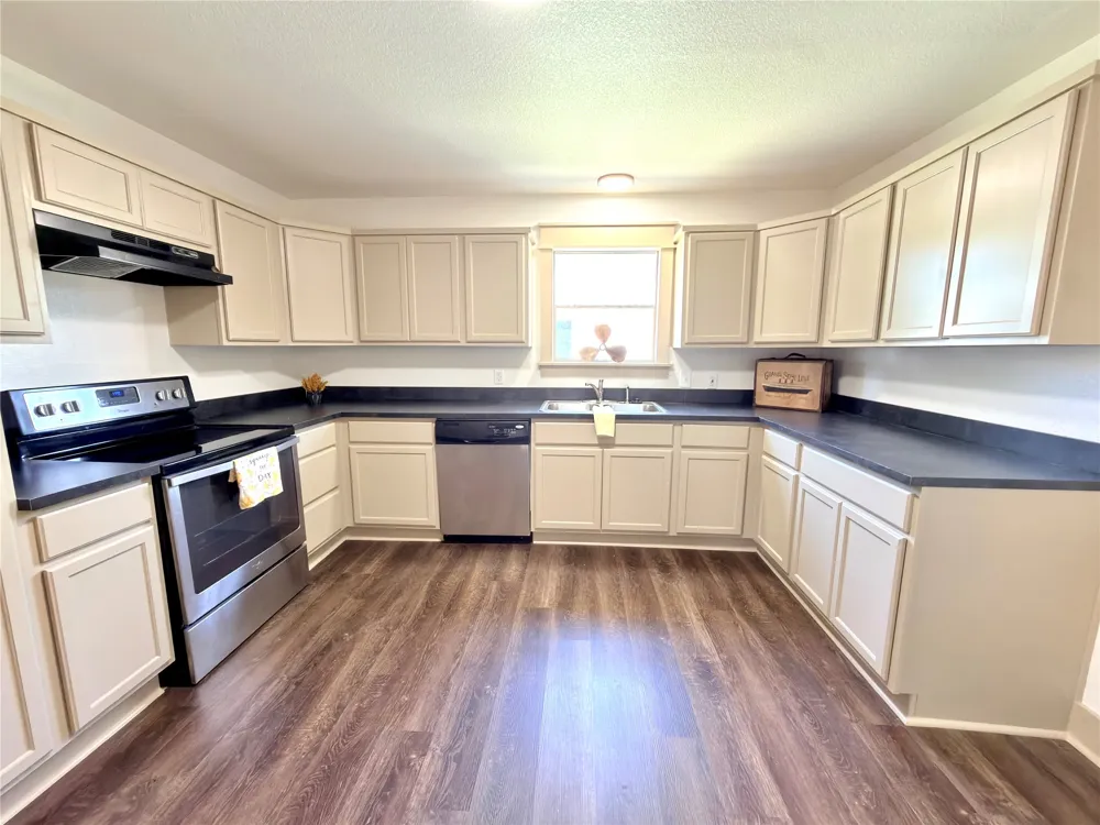 707 Reynolds Street Goldthwaite, TX 76844