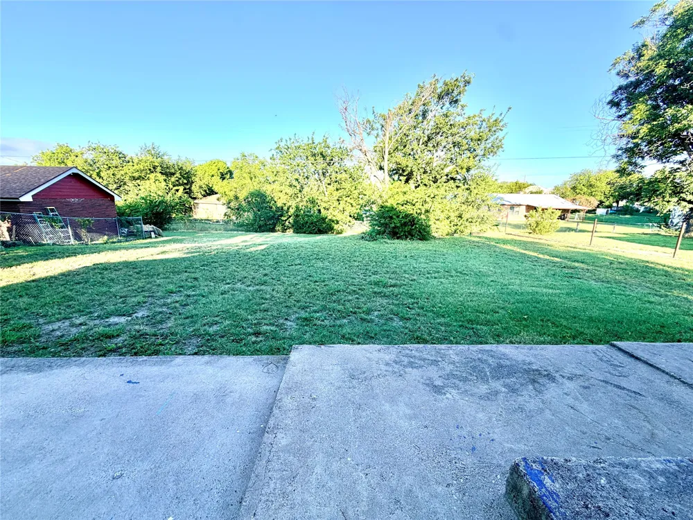 707 Reynolds Street Goldthwaite, TX 76844