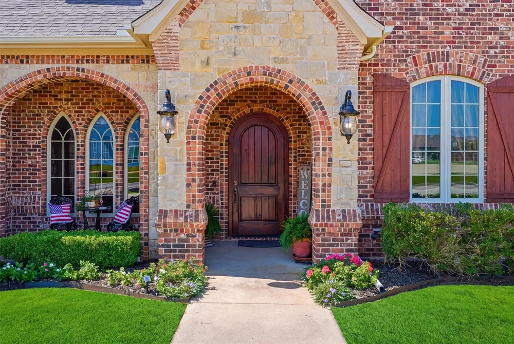 108 Concorde Circle Cresson, TX 76035