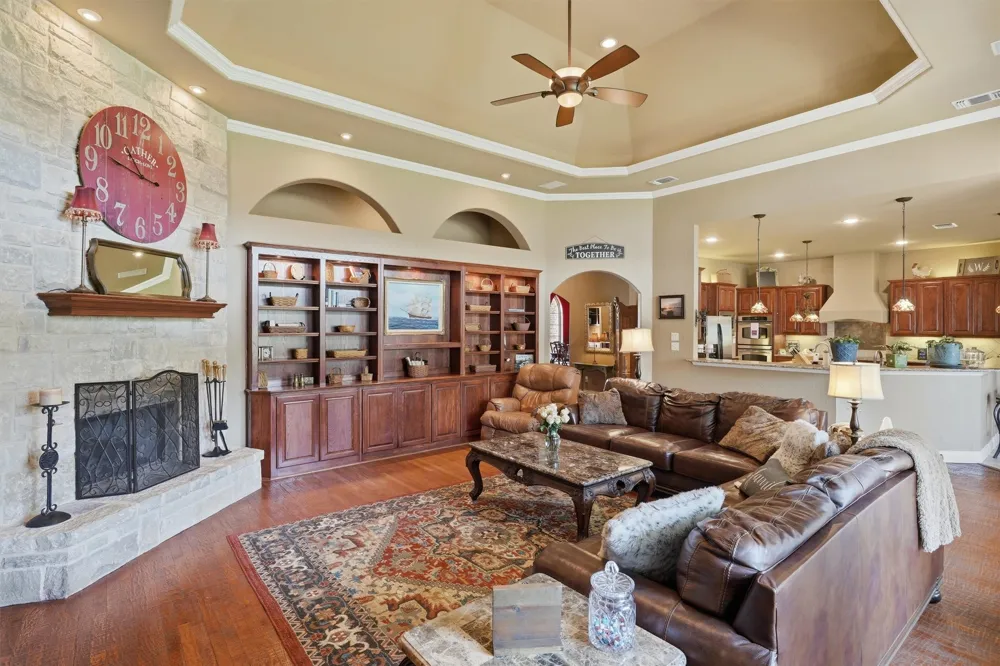 108 Concorde Circle Cresson, TX 76035