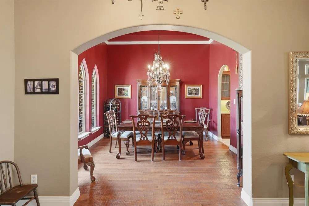 108 Concorde Circle Cresson, TX 76035