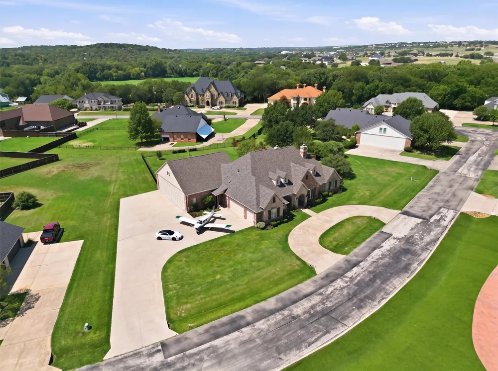 108 Concorde Circle Cresson, TX 76035