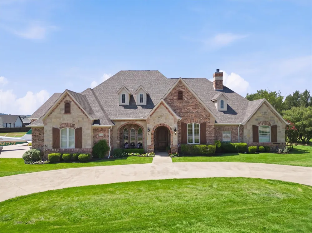108 Concorde Circle Cresson, TX 76035