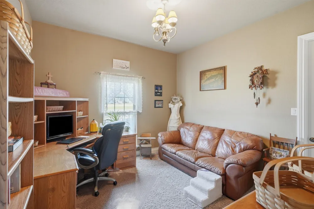 108 Concorde Circle Cresson, TX 76035
