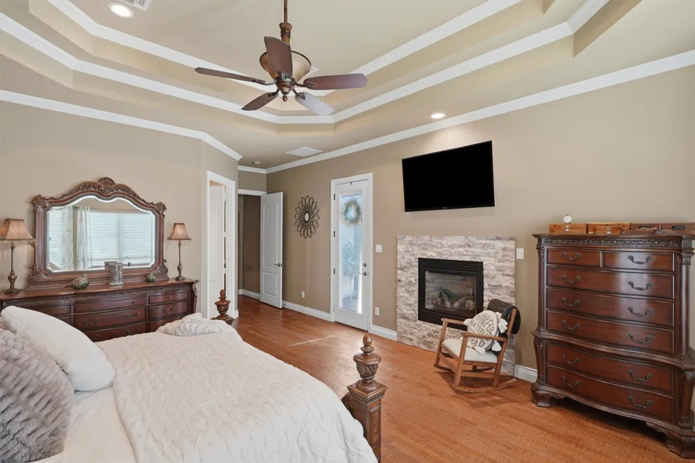 108 Concorde Circle Cresson, TX 76035