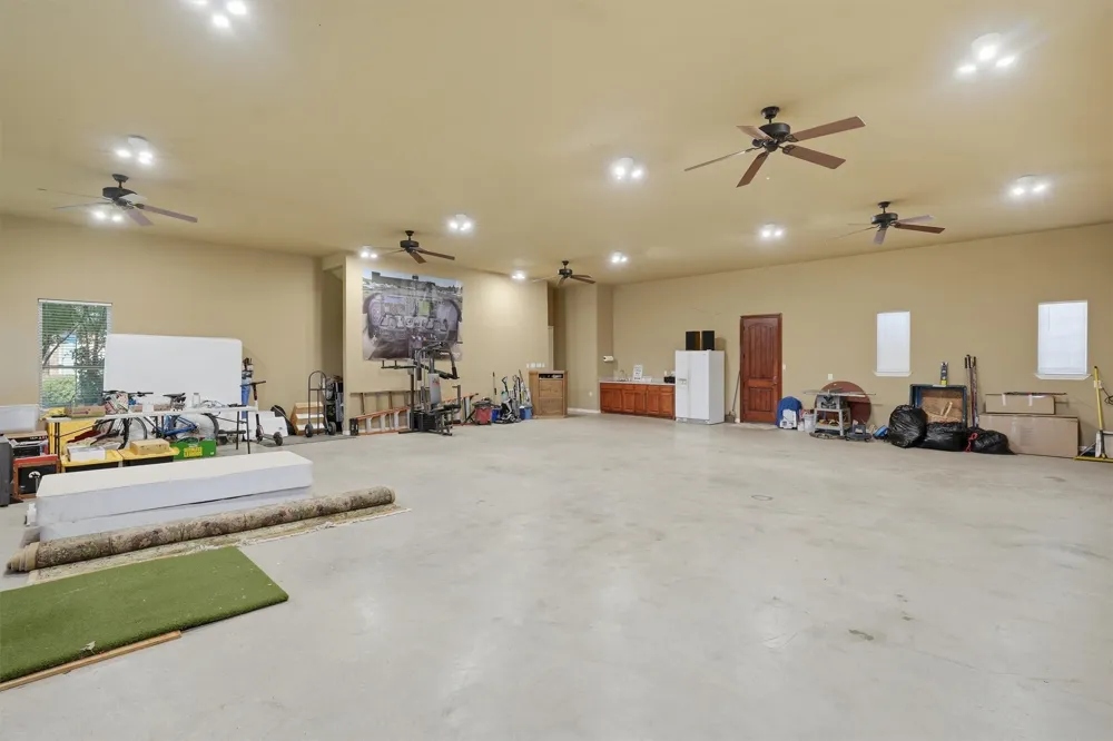 108 Concorde Circle Cresson, TX 76035