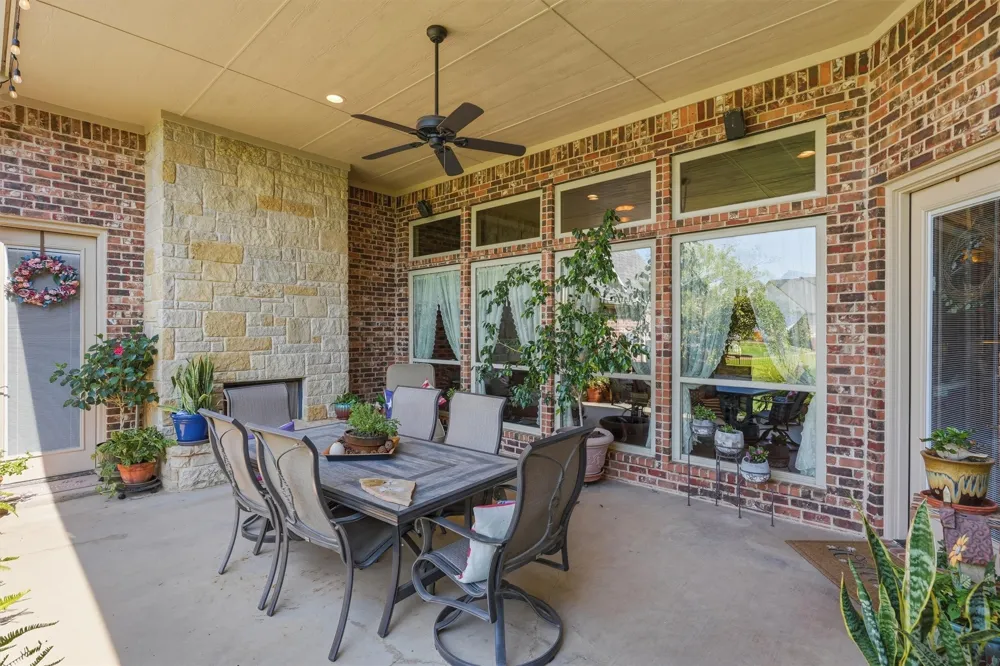 108 Concorde Circle Cresson, TX 76035