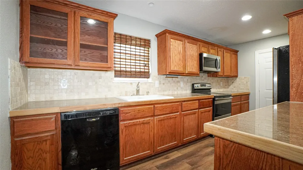 7113 Ridgeview Drive Rowlett, TX 75089