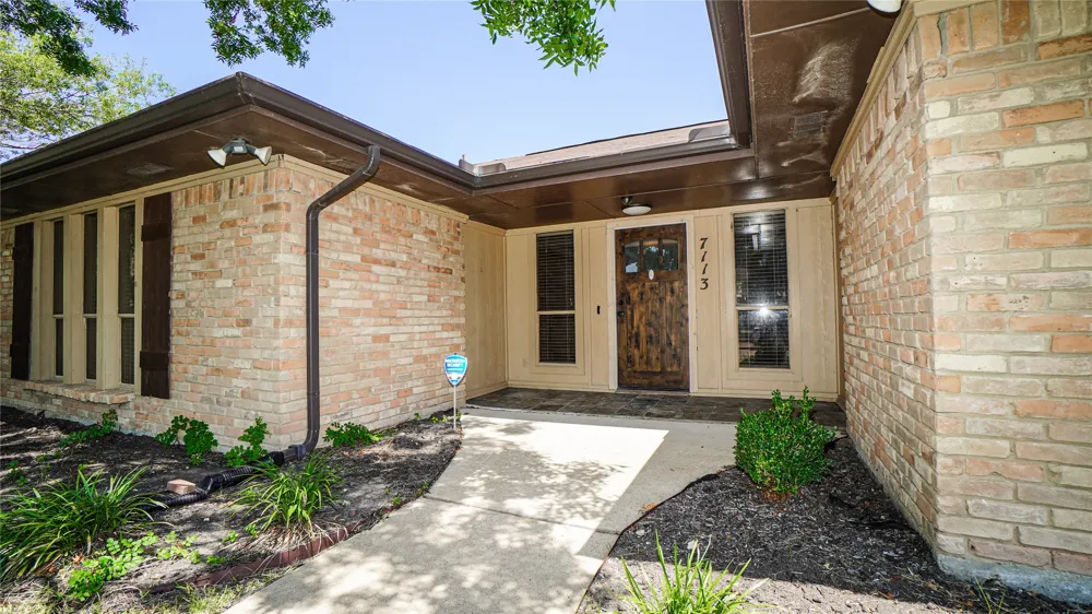 7113 Ridgeview Drive Rowlett, TX 75089