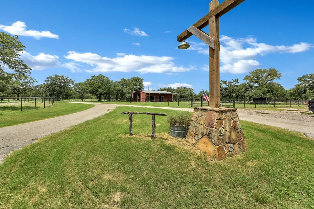 3911 Highway 281 Mineral Wells, TX 76067