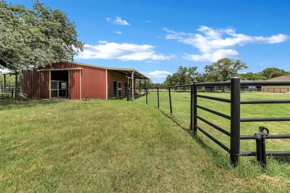 3911 Highway 281 Mineral Wells, TX 76067