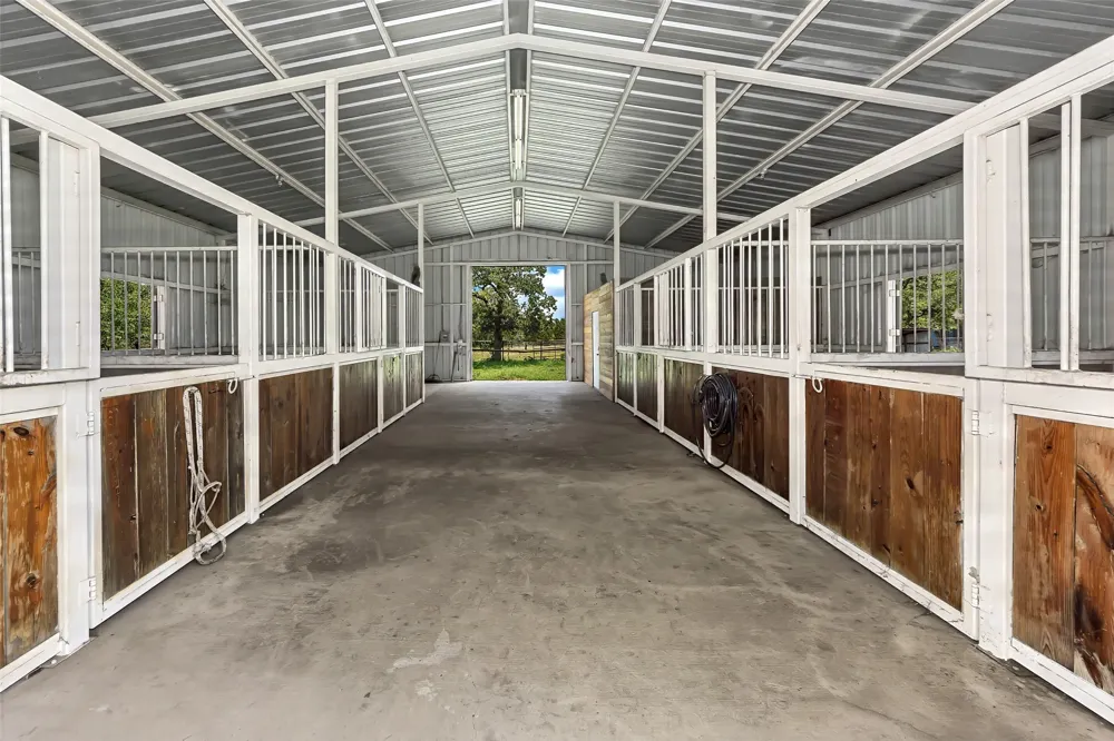 3911 Highway 281 Mineral Wells, TX 76067