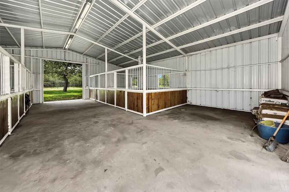 3911 Highway 281 Mineral Wells, TX 76067