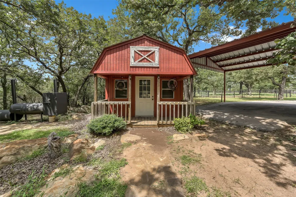 3911 Highway 281 Mineral Wells, TX 76067