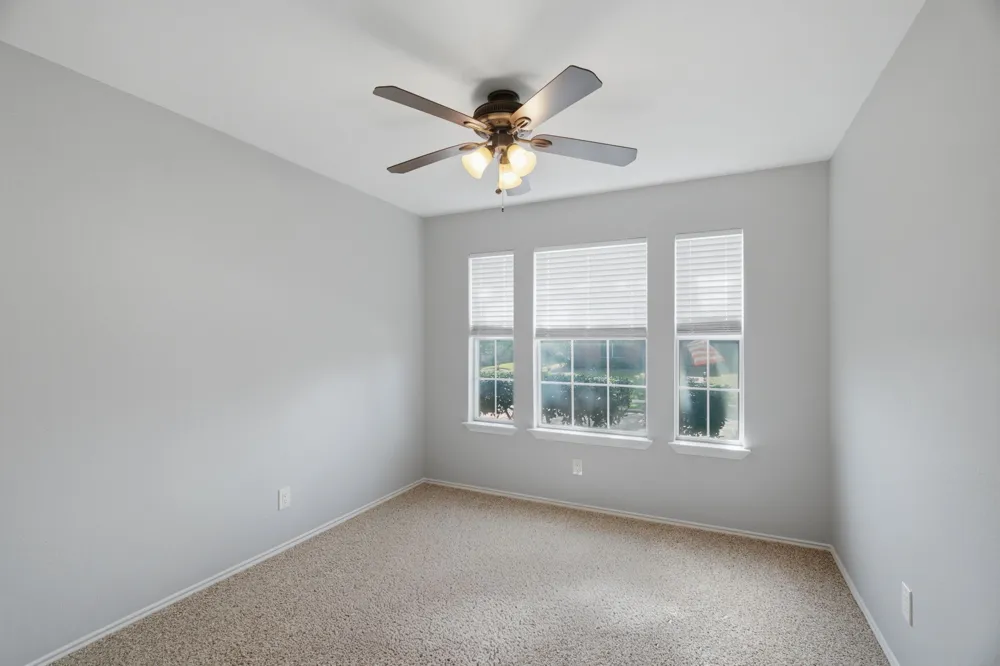 2074 Briarcliff Road Lewisville, TX 75067