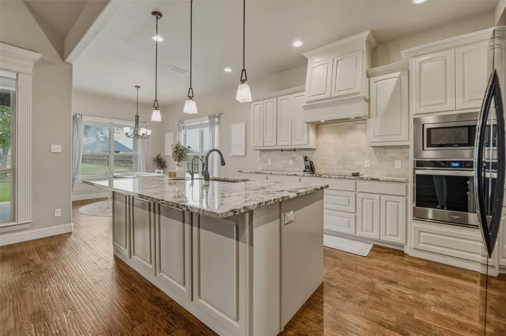 125 Oak View Drive Godley, TX 76044
