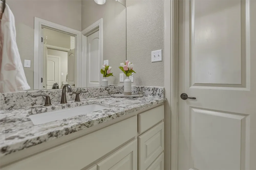 125 Oak View Drive Godley, TX 76044
