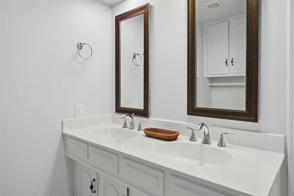 10503 Berry Knoll Drive Dallas, TX 75230