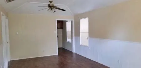 105 E Tyler Street #A Ennis, TX 75119