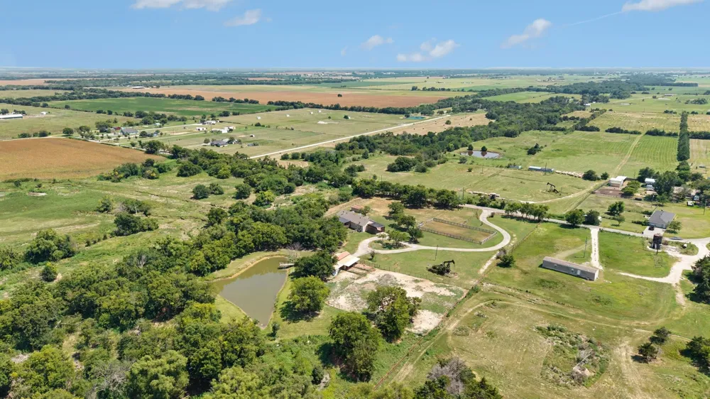 1135 Leo Andrews Road Whitesboro, TX 76273