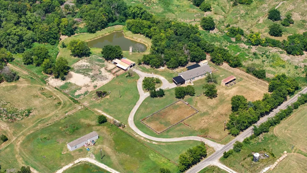 1135 Leo Andrews Road Whitesboro, TX 76273