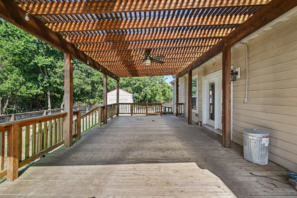 1135 Leo Andrews Road Whitesboro, TX 76273