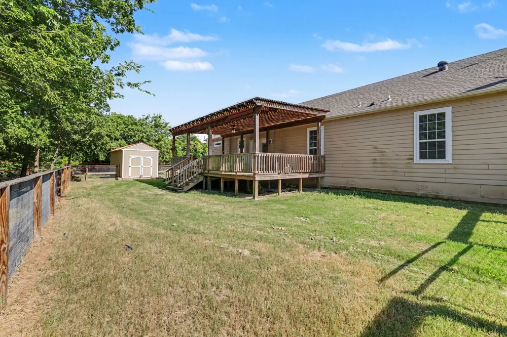 1135 Leo Andrews Road Whitesboro, TX 76273