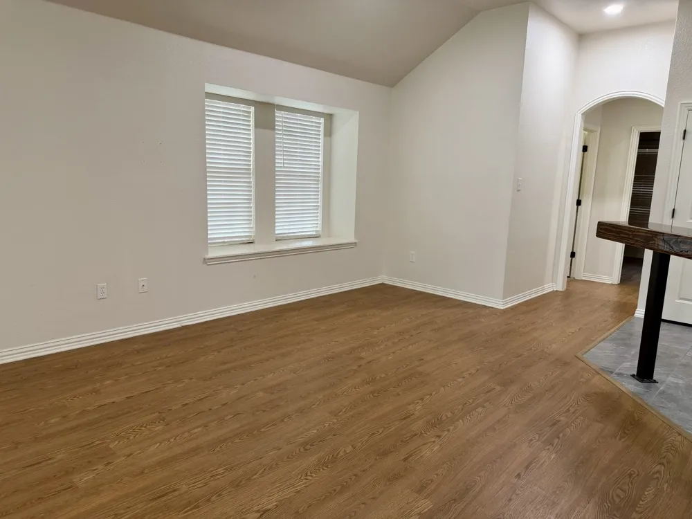 1001 Roberts Bend Granbury, TX 76048