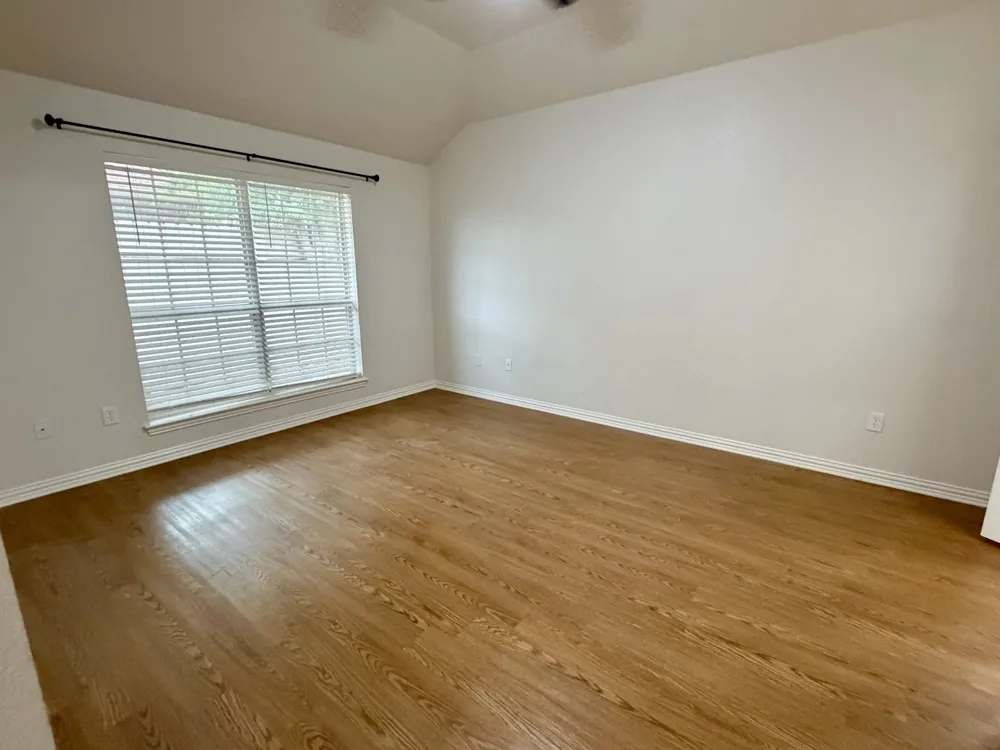 1001 Roberts Bend Granbury, TX 76048