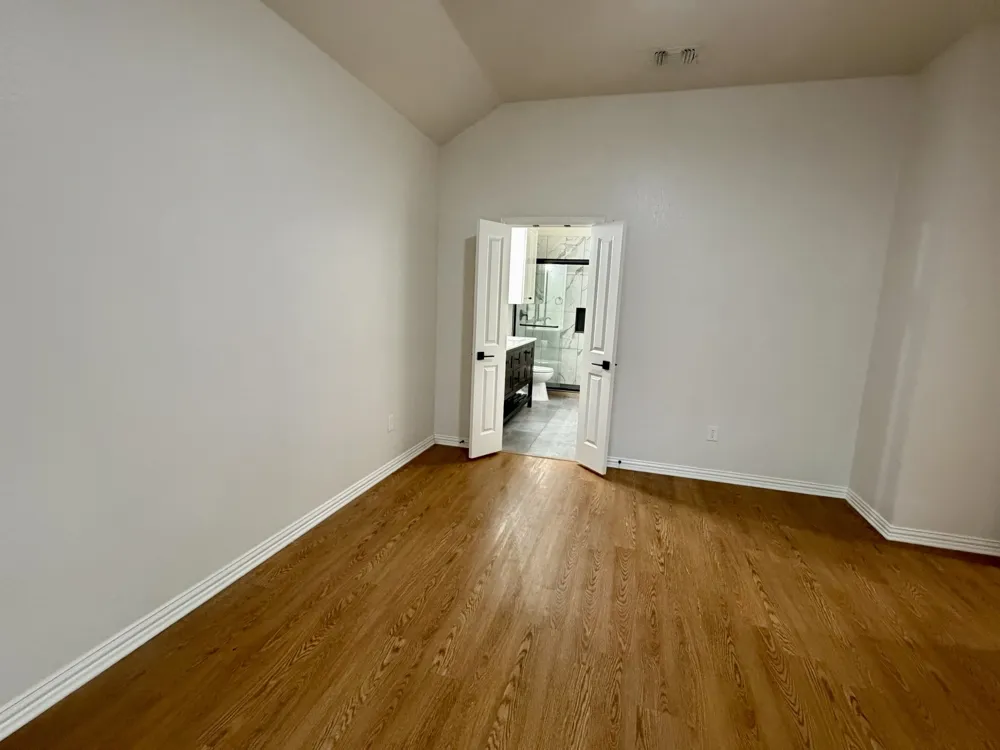 1001 Roberts Bend Granbury, TX 76048