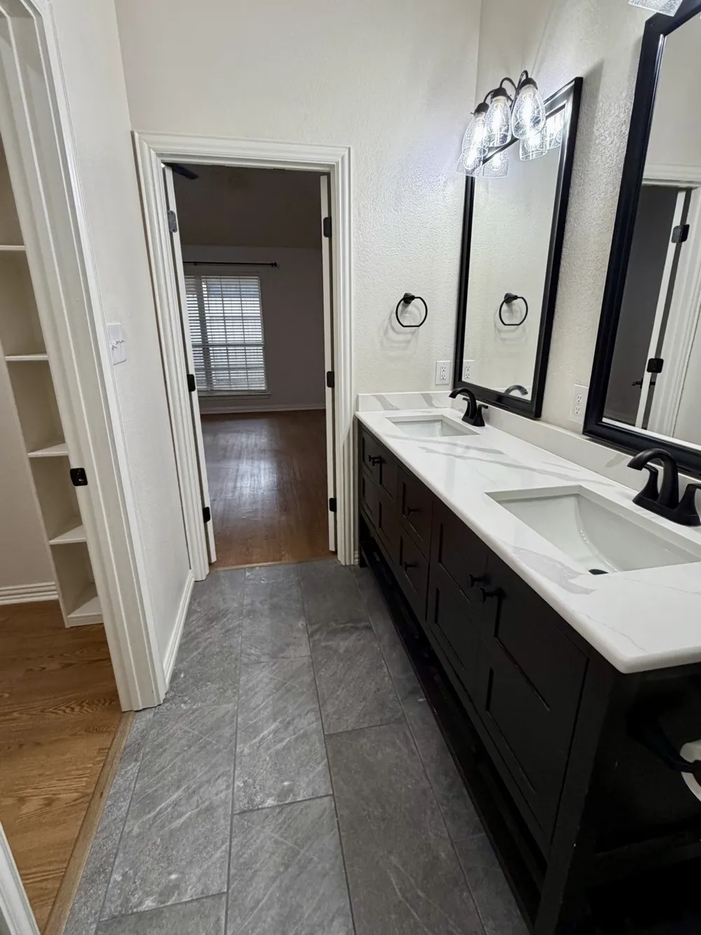 1001 Roberts Bend Granbury, TX 76048