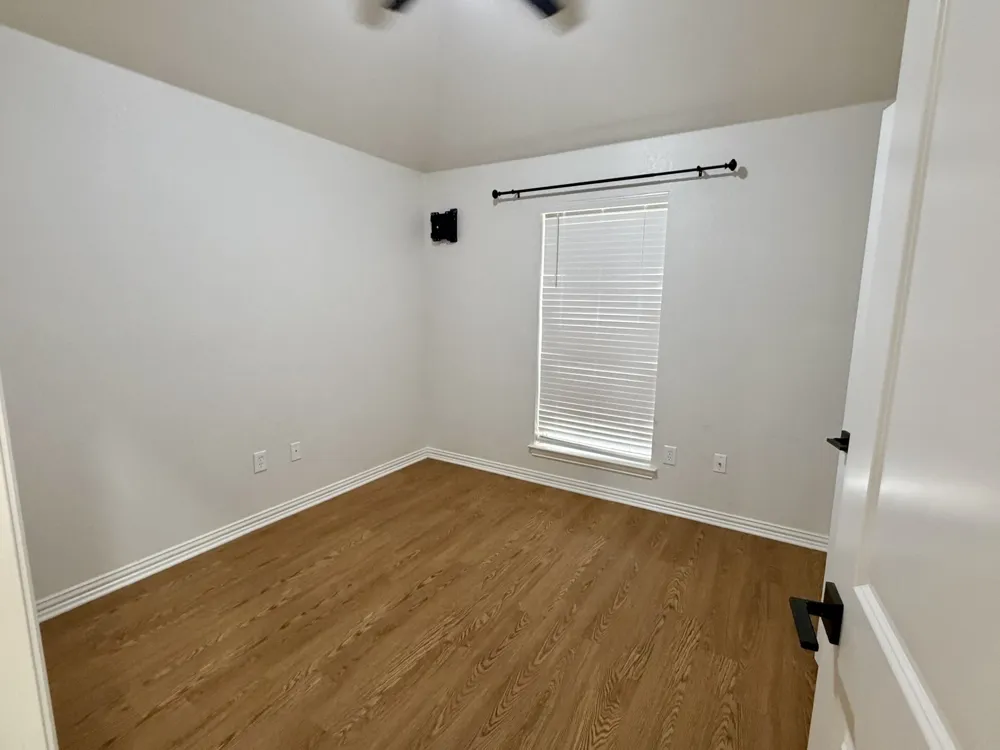 1001 Roberts Bend Granbury, TX 76048