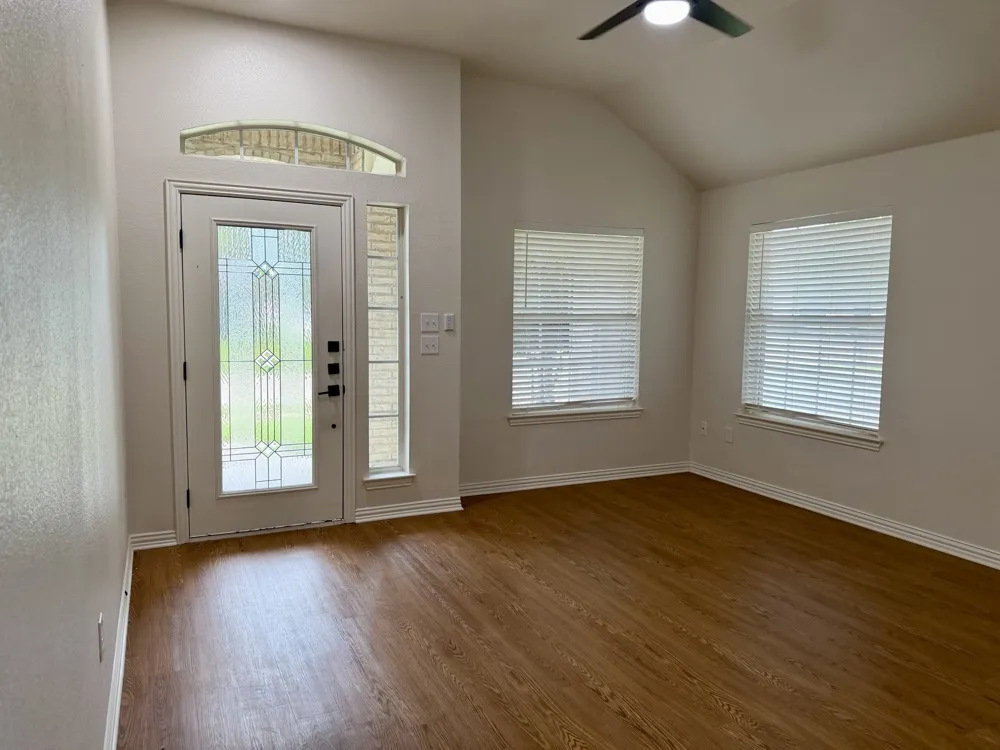 1001 Roberts Bend Granbury, TX 76048