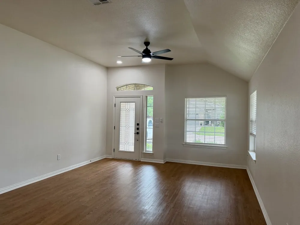 1001 Roberts Bend Granbury, TX 76048