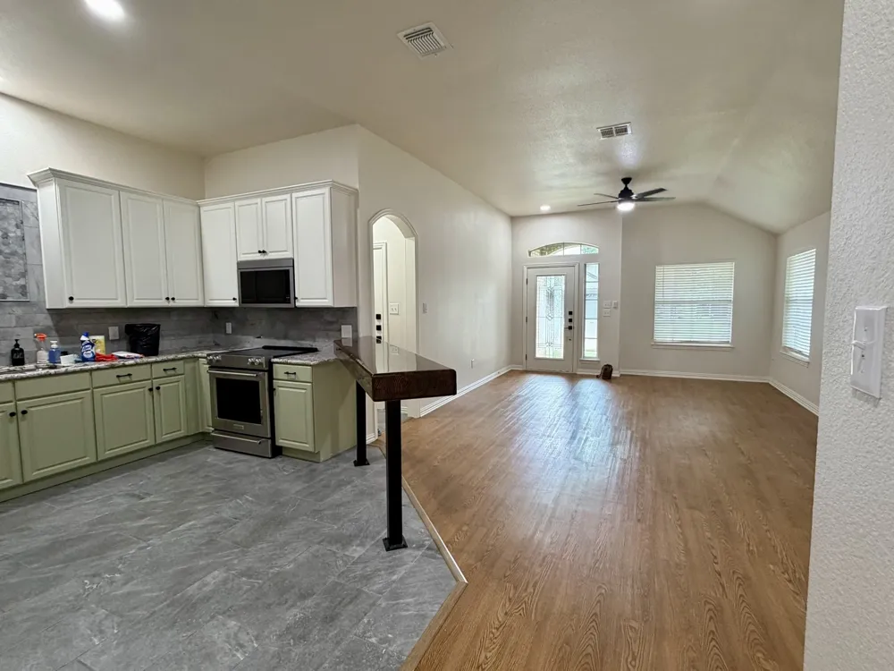 1001 Roberts Bend Granbury, TX 76048