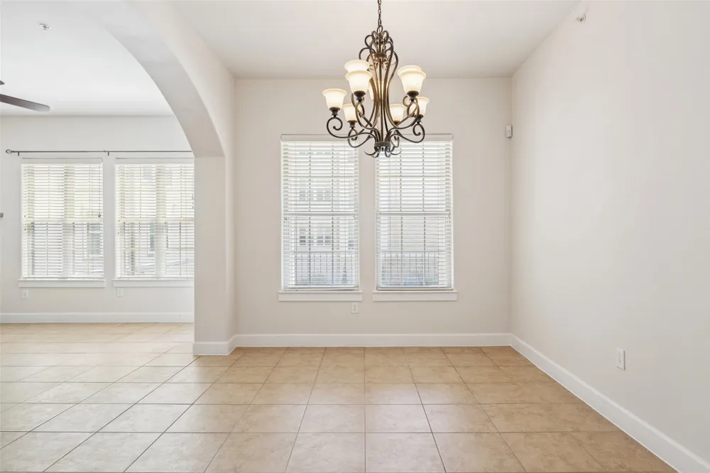 610 Via Ravello #201 Irving, TX 75039
