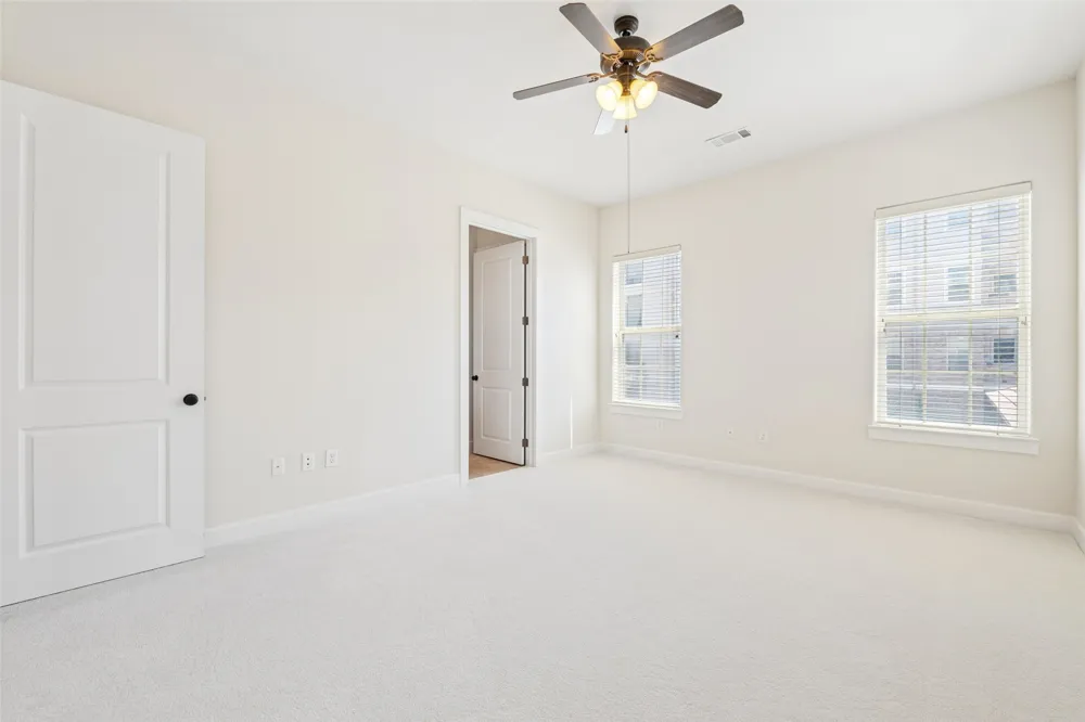 610 Via Ravello #201 Irving, TX 75039