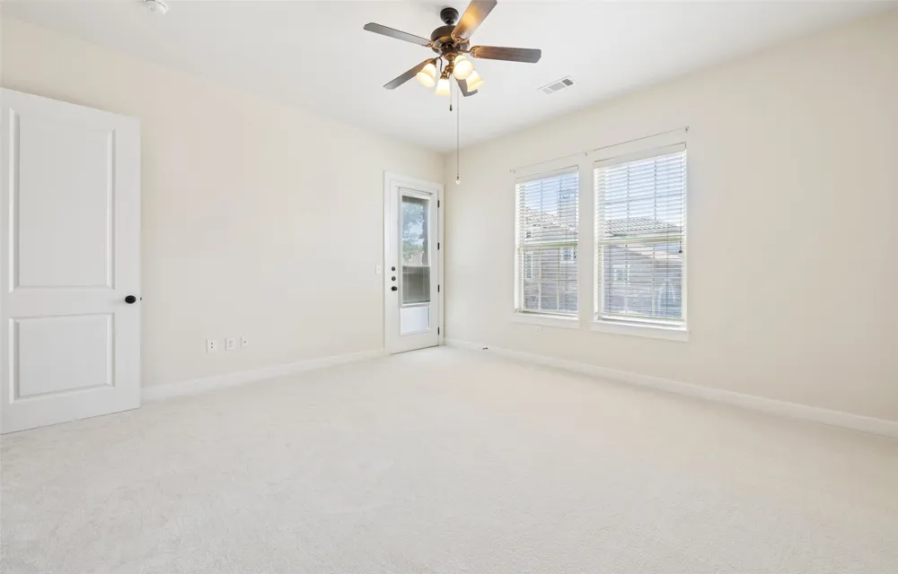 610 Via Ravello #201 Irving, TX 75039