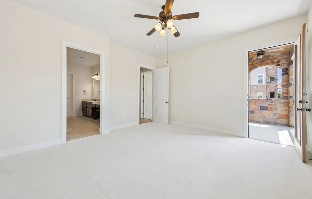610 Via Ravello #201 Irving, TX 75039