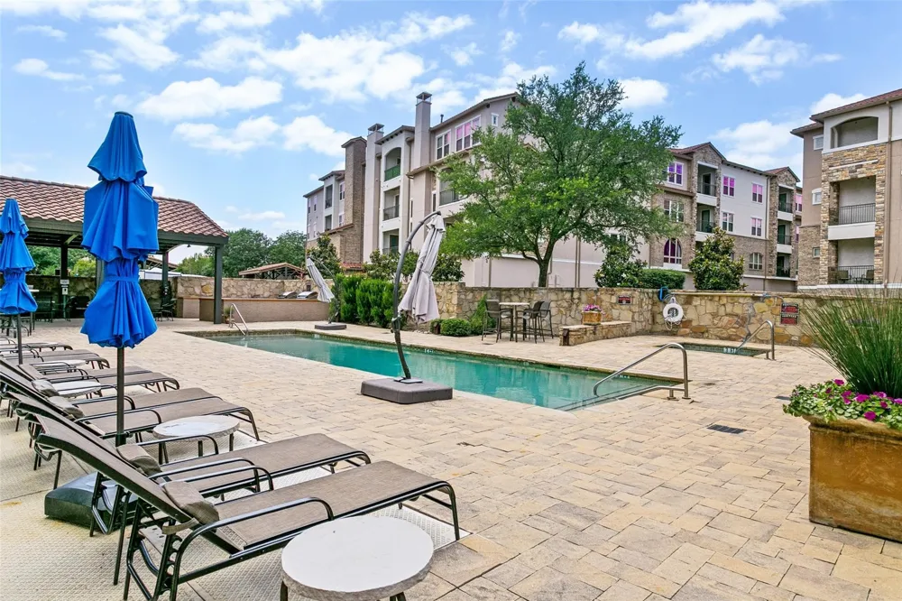 610 Via Ravello #201 Irving, TX 75039