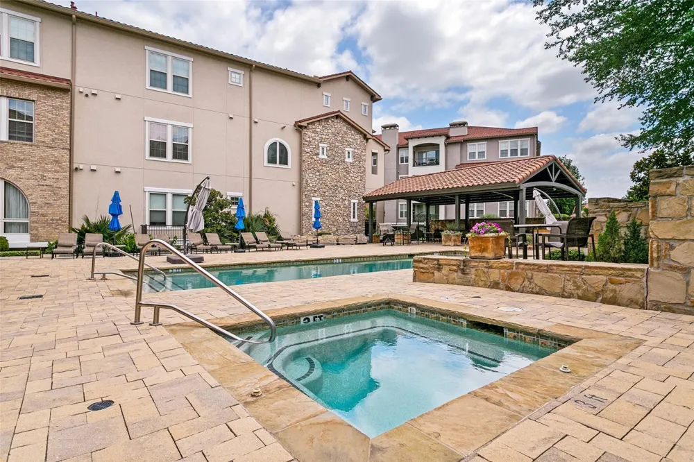 610 Via Ravello #201 Irving, TX 75039