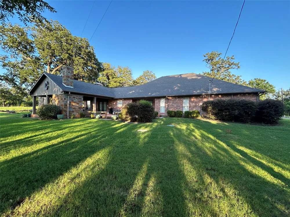 1079 Country Club Road Sulphur Springs, TX 75482
