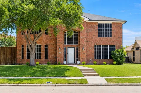 735 Yellowstone Drive