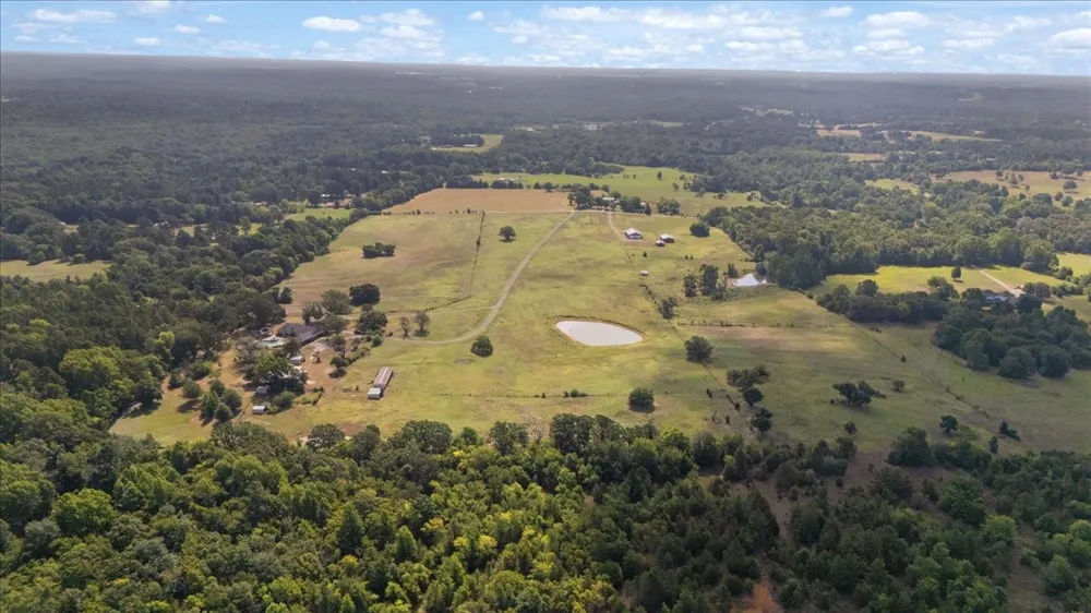 280 Vz County Road 4821 Chandler, TX 75758
