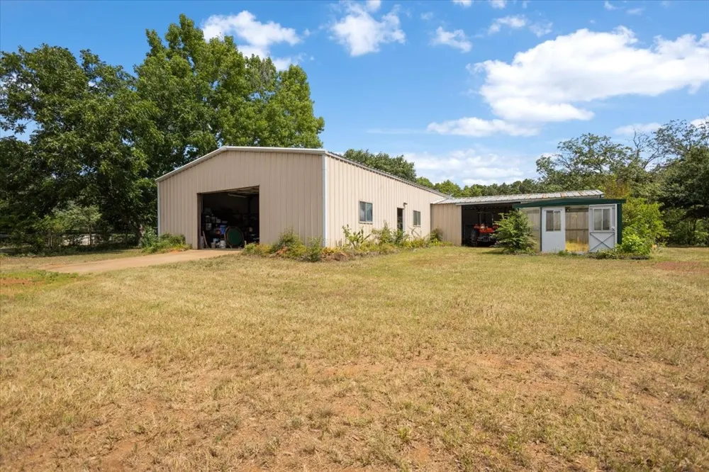 280 Vz County Road 4821 Chandler, TX 75758