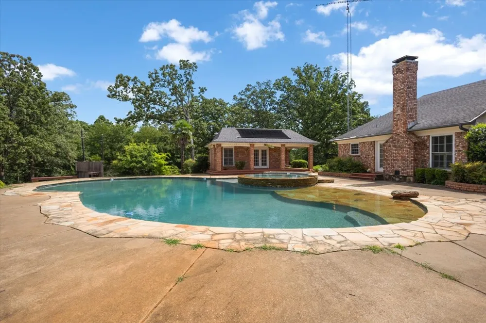 280 Vz County Road 4821 Chandler, TX 75758