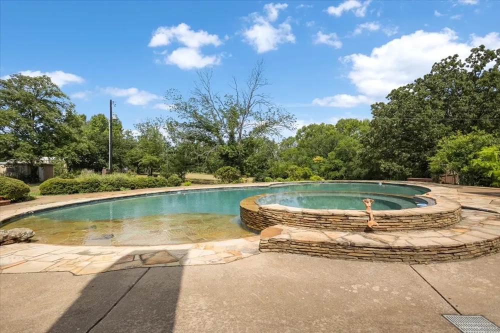 280 Vz County Road 4821 Chandler, TX 75758